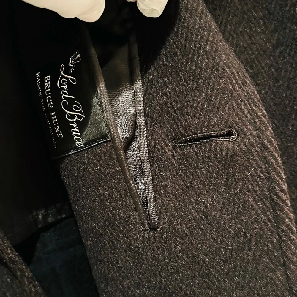 Italian Import Winter Over Coat. - Picture 12 of 16